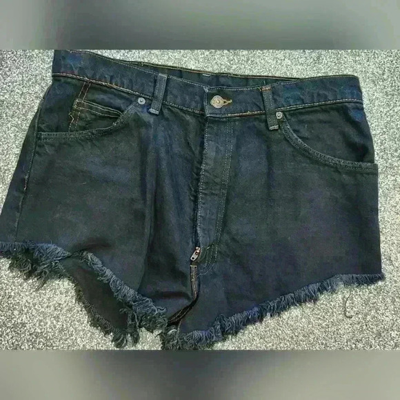 LEVI'S BLACK  JEAN SHORTS - Picture 1 of 4
